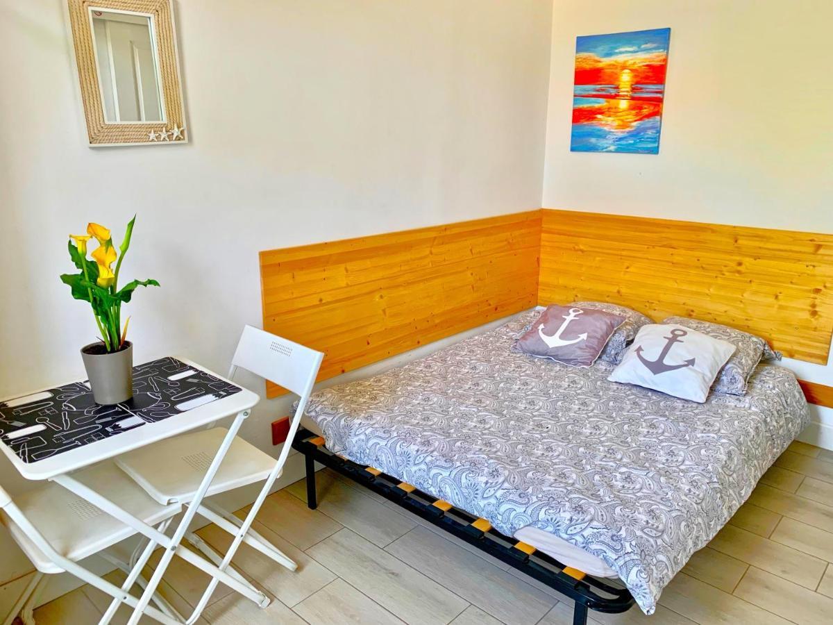 לה קיוטאט Blue Summer Vibes Mini Studio For Two, Ac, Parking, Beach At 50M, Spa Access -2 מראה חיצוני תמונה